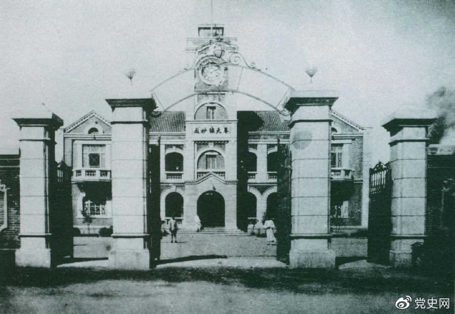 圖為中共滿洲省委舊址。1929年6月，中共中央政治局決定劉少奇任中共滿洲省委書記。7月，劉少奇到達(dá)奉天（今沈陽）赴任。